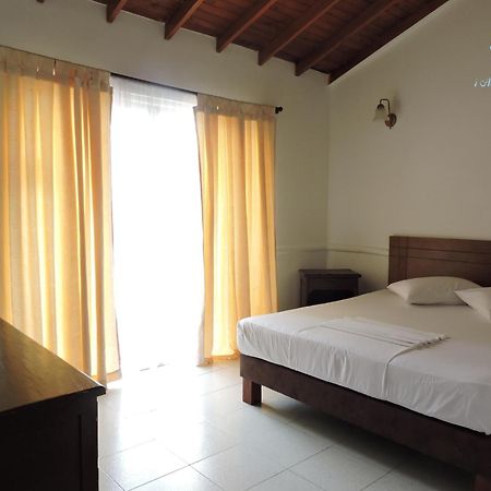 Hotel Y Restaurante Meson Del Gitano Caucasia Kamer foto