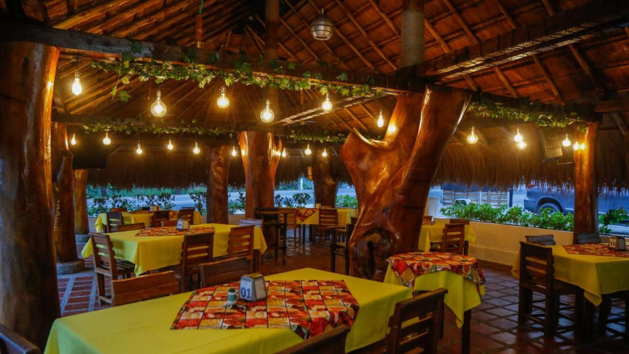 Hotel Y Restaurante Meson Del Gitano Caucasia Buitenkant foto