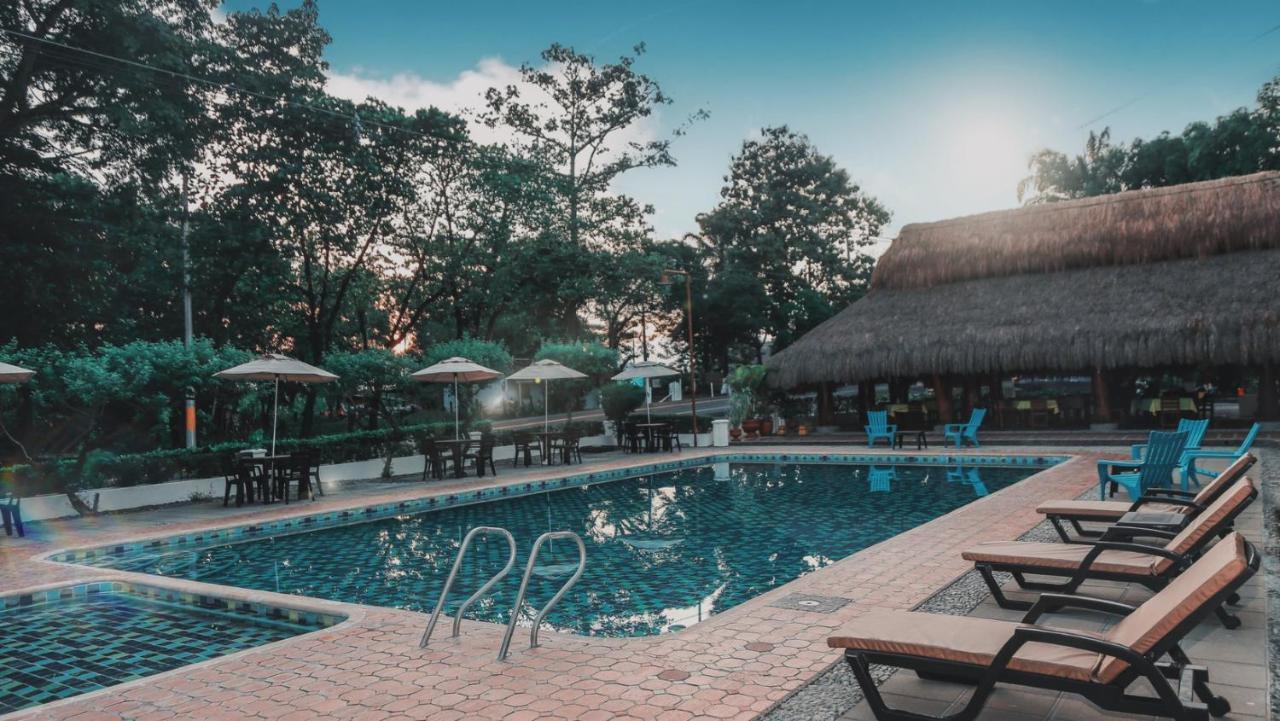 Hotel Y Restaurante Meson Del Gitano Caucasia Buitenkant foto