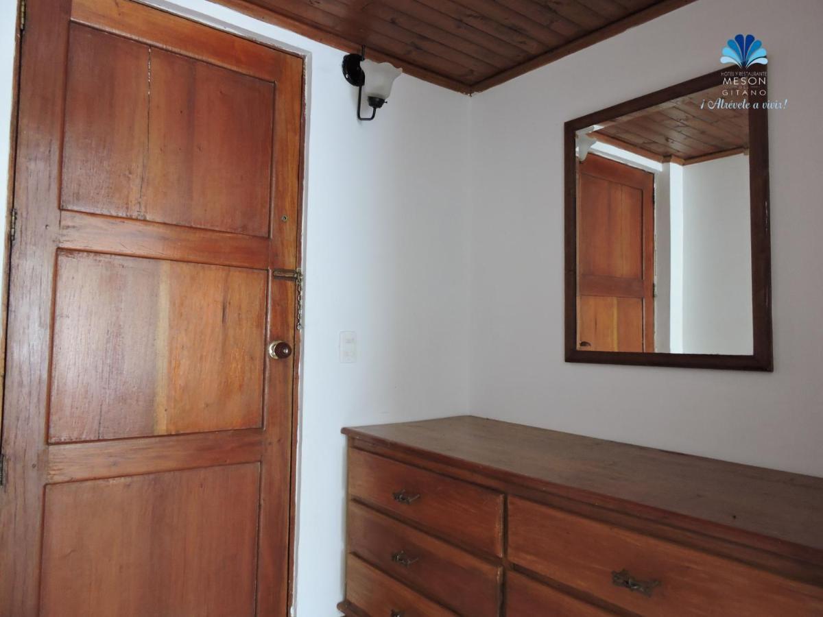 Hotel Y Restaurante Meson Del Gitano Caucasia Kamer foto