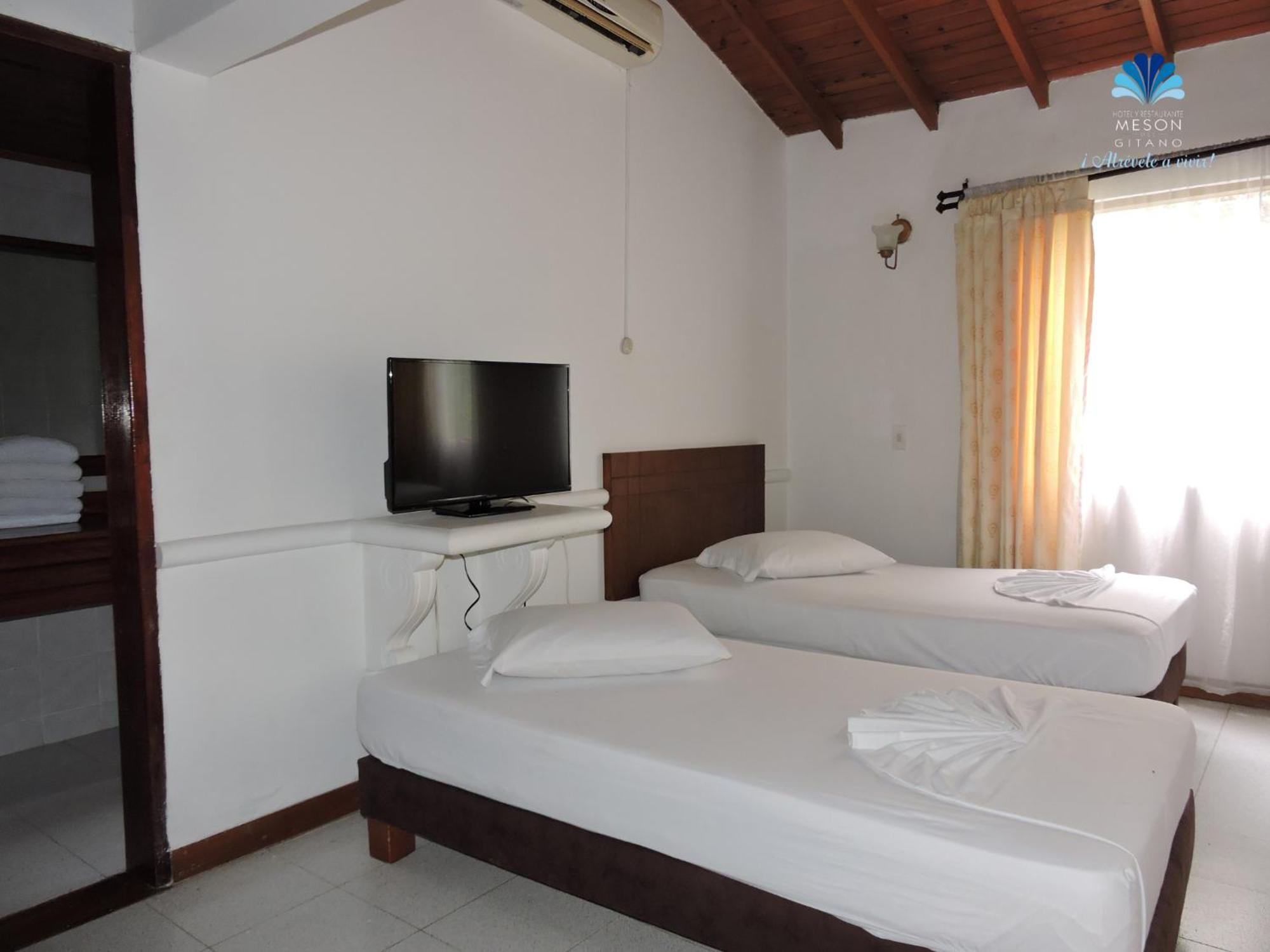 Hotel Y Restaurante Meson Del Gitano Caucasia Kamer foto