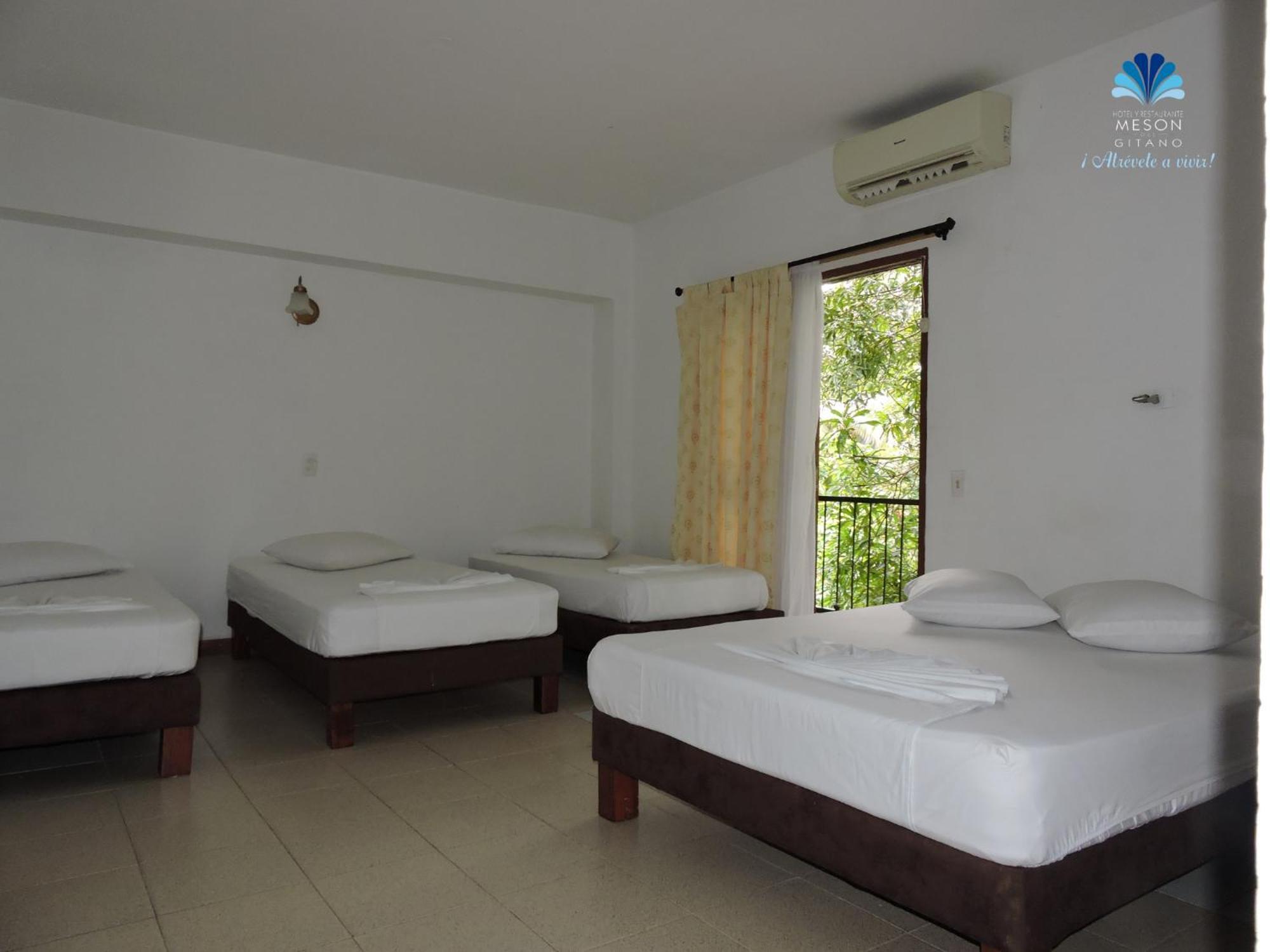 Hotel Y Restaurante Meson Del Gitano Caucasia Kamer foto
